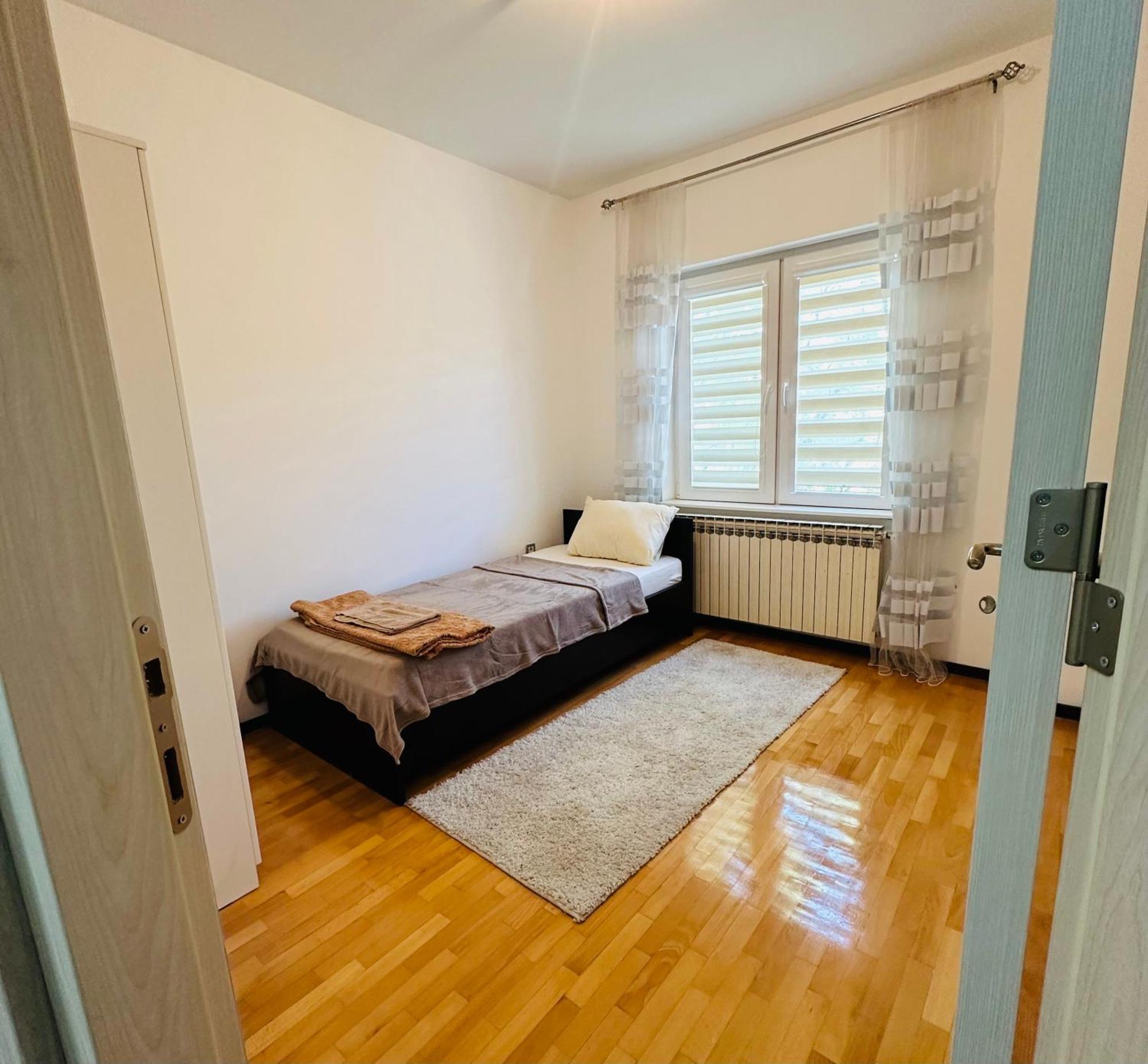 Urban Stay Скопье Экстерьер фото