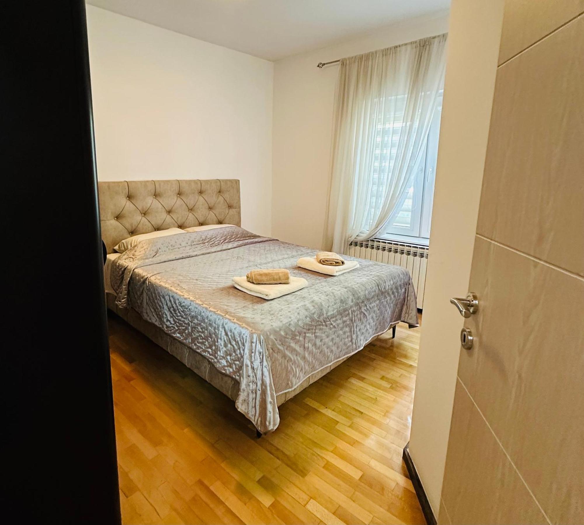 Urban Stay Скопье Экстерьер фото
